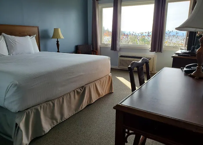 Carolyn Beach Inn